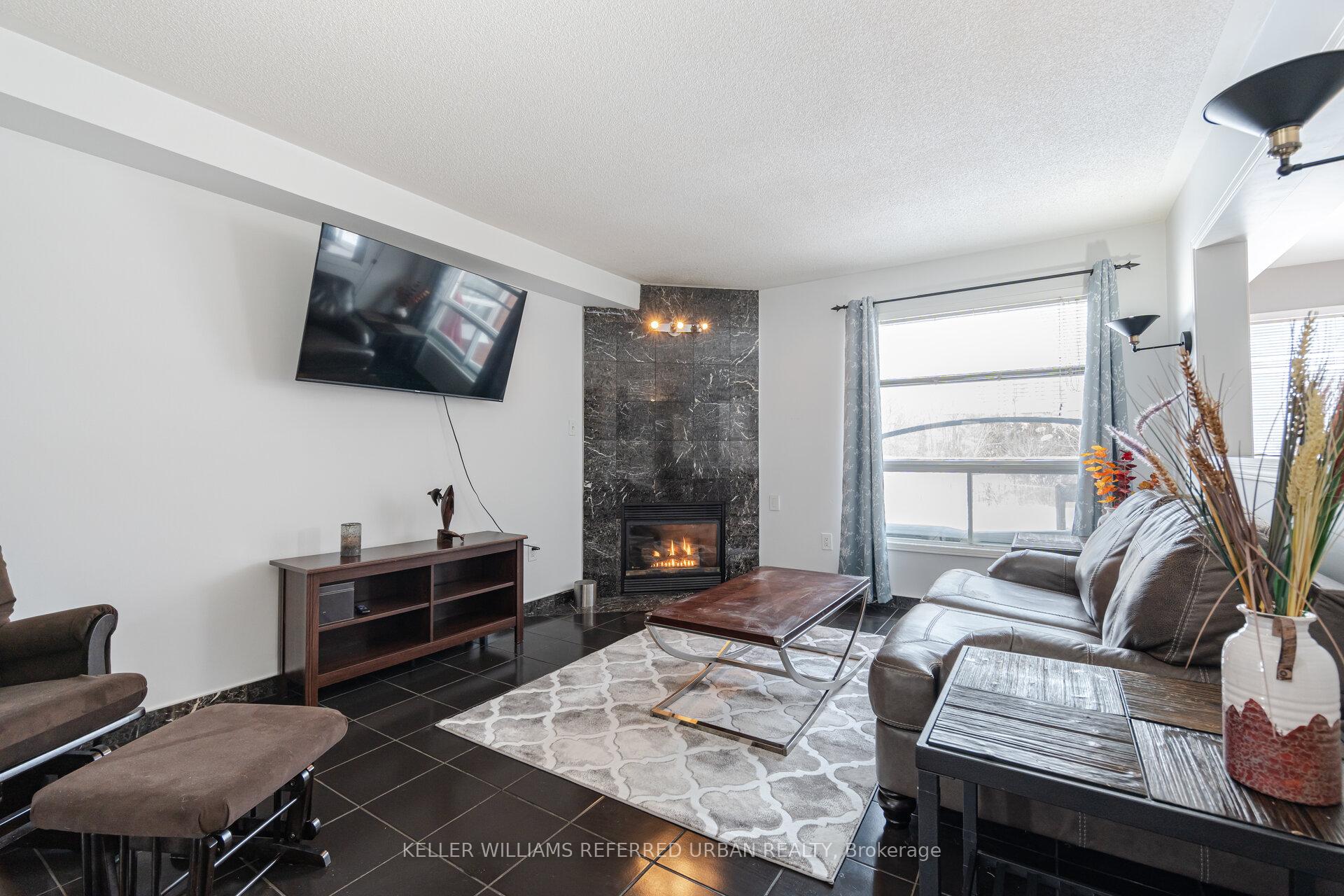 Photo 9 of 7 Holmes Crescent, Ajax, Central — HOMEH