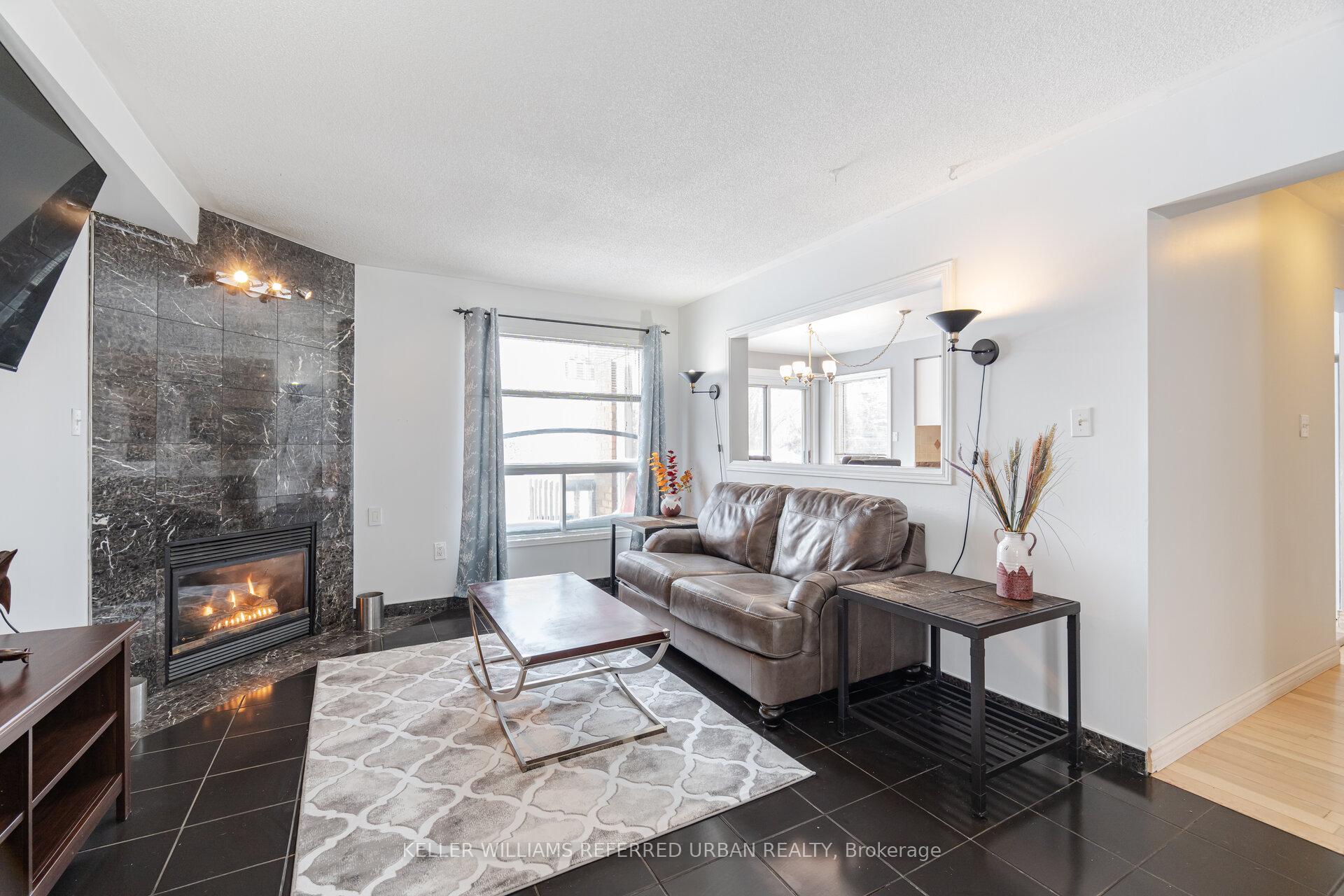 Photo 11 of 7 Holmes Crescent, Ajax, Central — HOMEH
