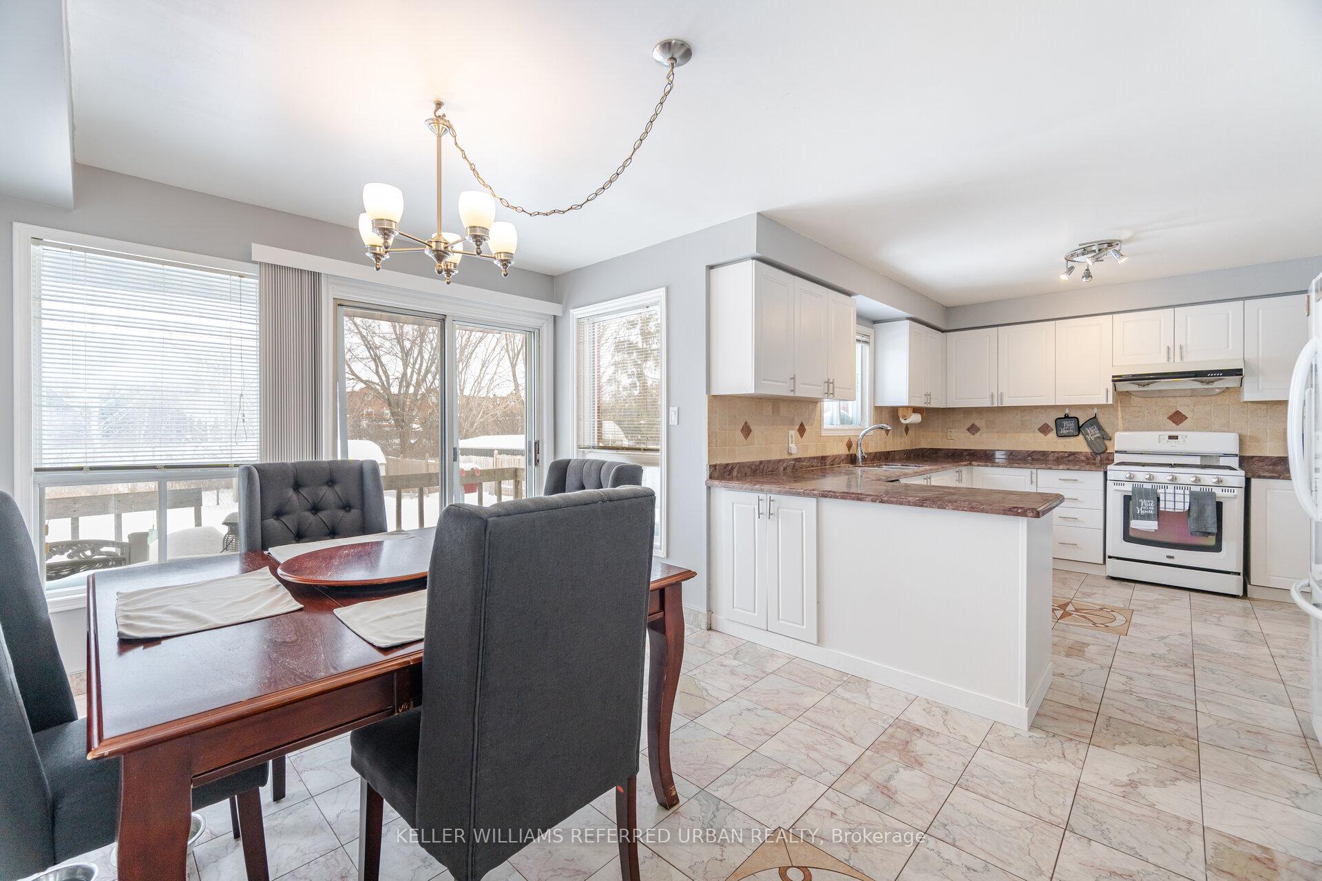 Photo 13 of 7 Holmes Crescent, Ajax, Central — HOMEH