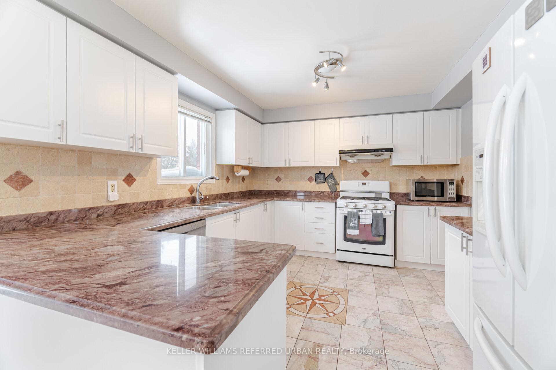 Photo 14 of 7 Holmes Crescent, Ajax, Central — HOMEH