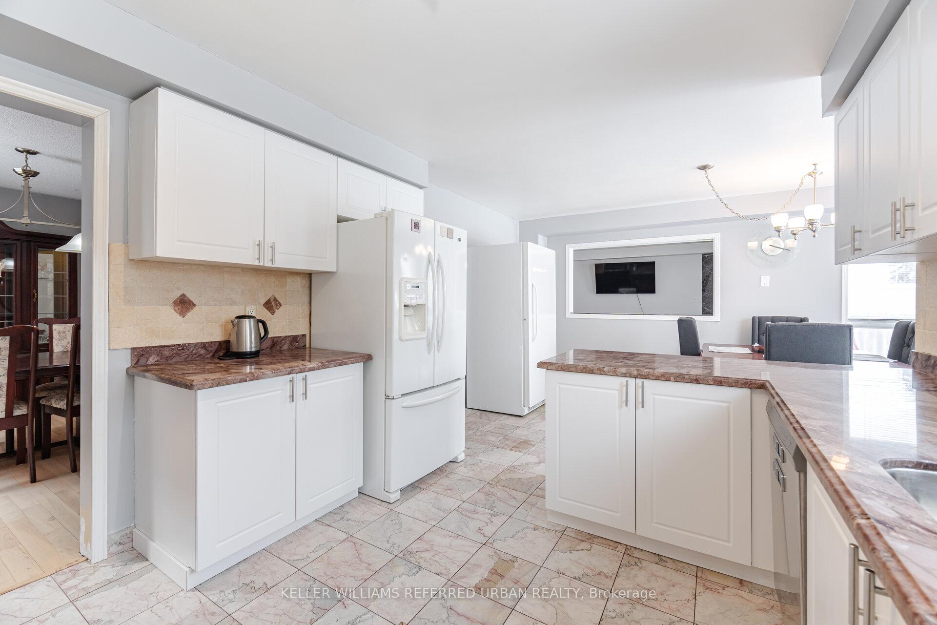 Photo 16 of 7 Holmes Crescent, Ajax, Central — HOMEH