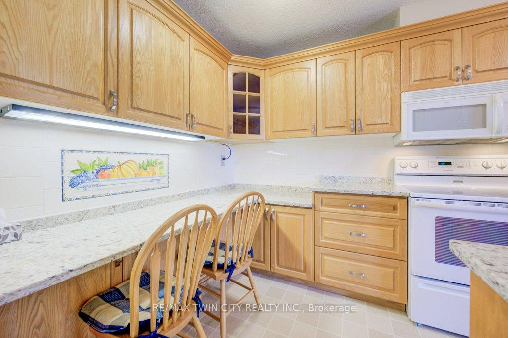 Photo 13 of Unit 1109, 225 Harvard Place, Waterloo — HOMEH