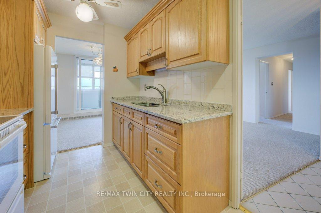 Photo 16 of Unit 1109, 225 Harvard Place, Waterloo — HOMEH