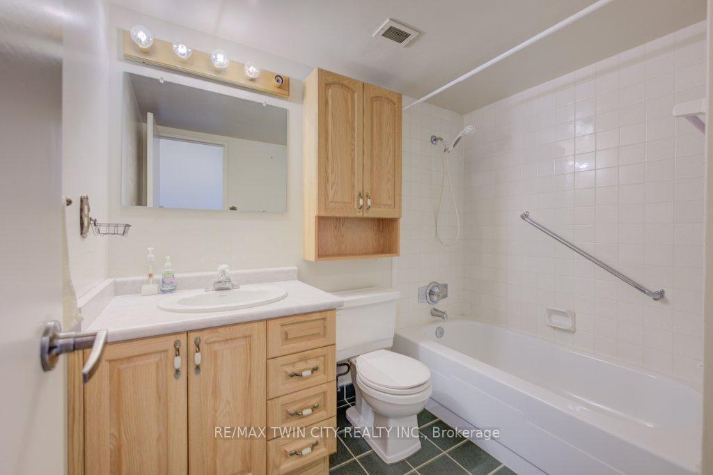 Photo 36 of Unit 1109, 225 Harvard Place, Waterloo — HOMEH