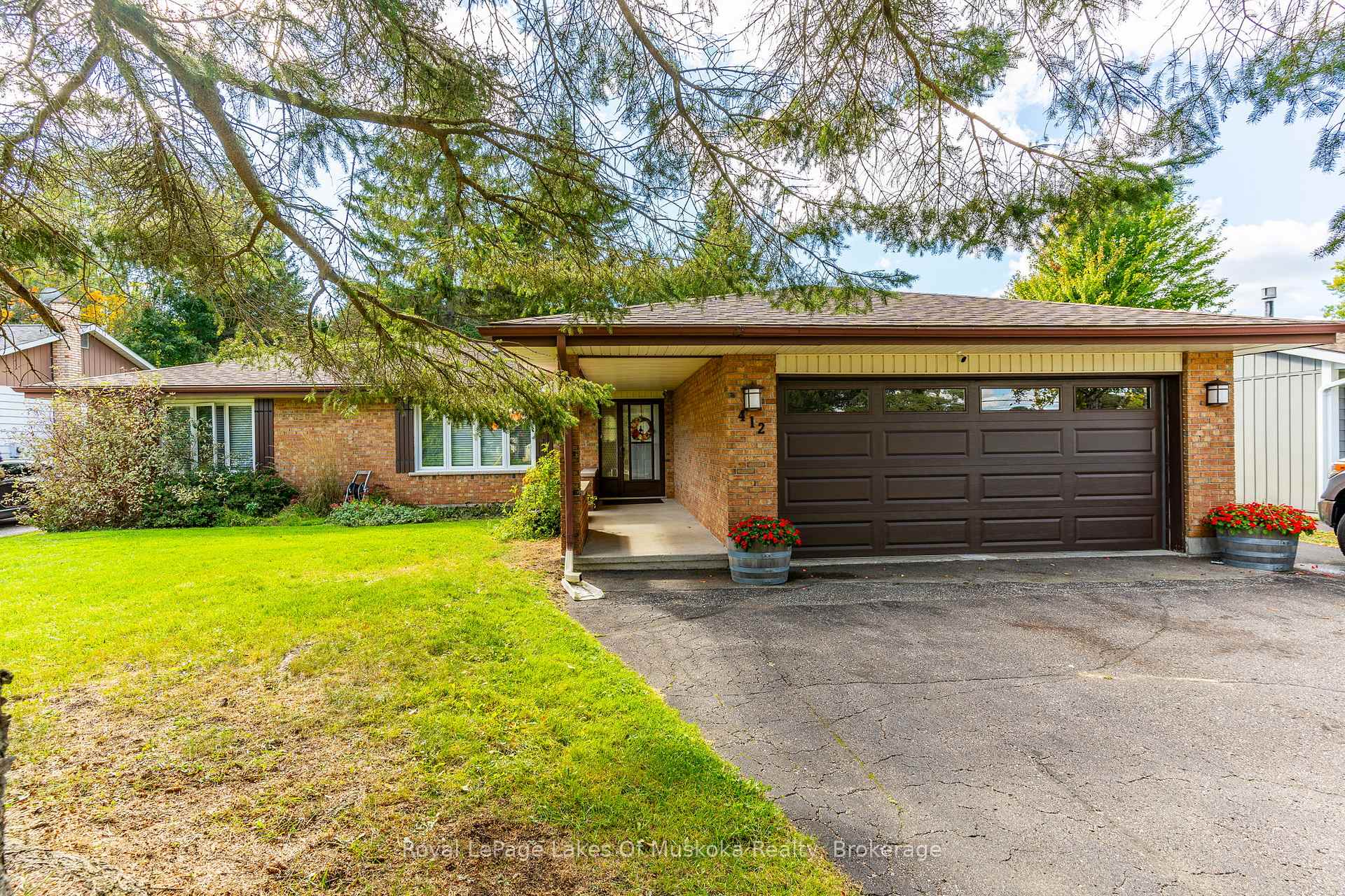 Front of 412 Manitoba Street