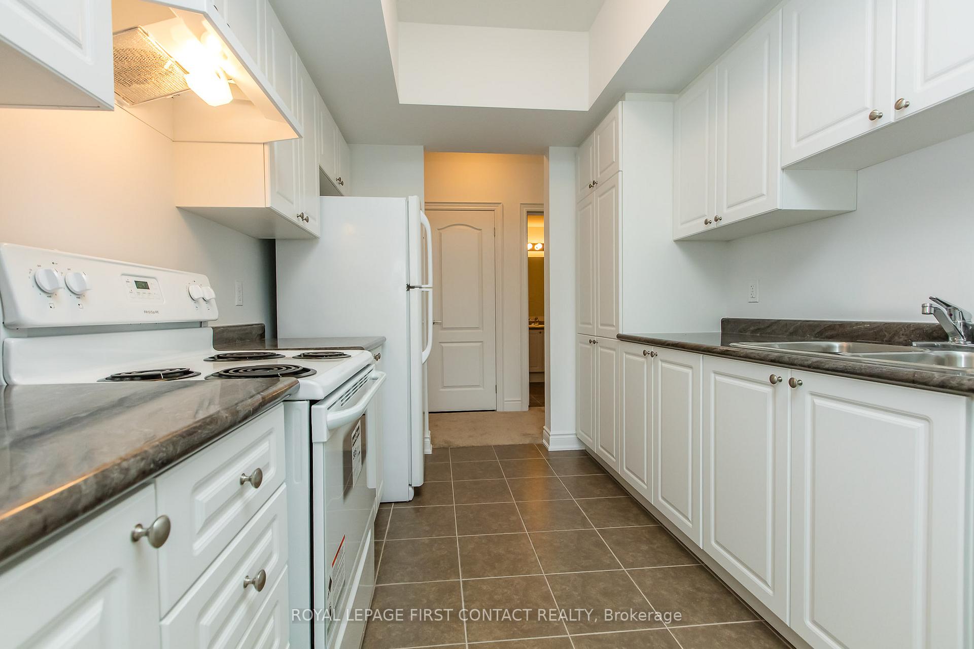Photo 4 of Unit 401, 40 Ferndale Drive S, Barrie, Ardagh — HOMEH