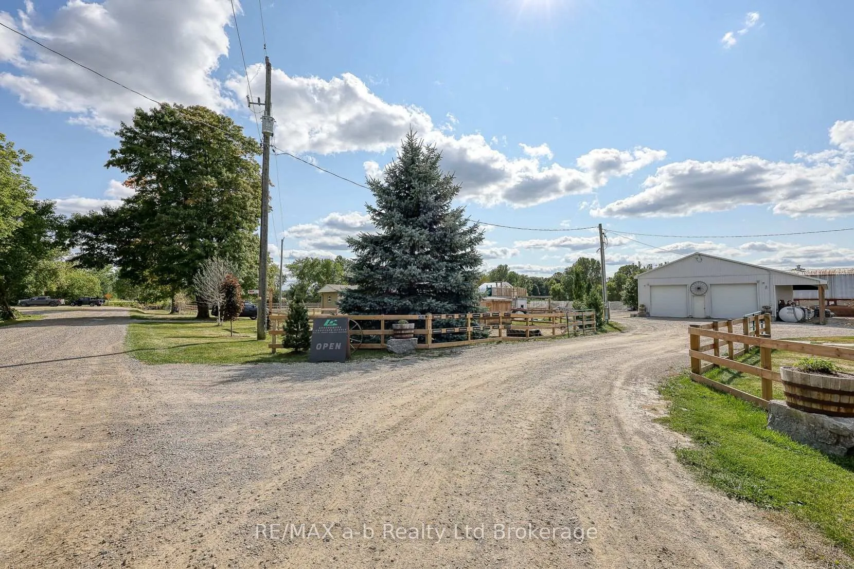 Photo 8 of 1 Etonia Road, Brant, South Dumfries — HOMEH