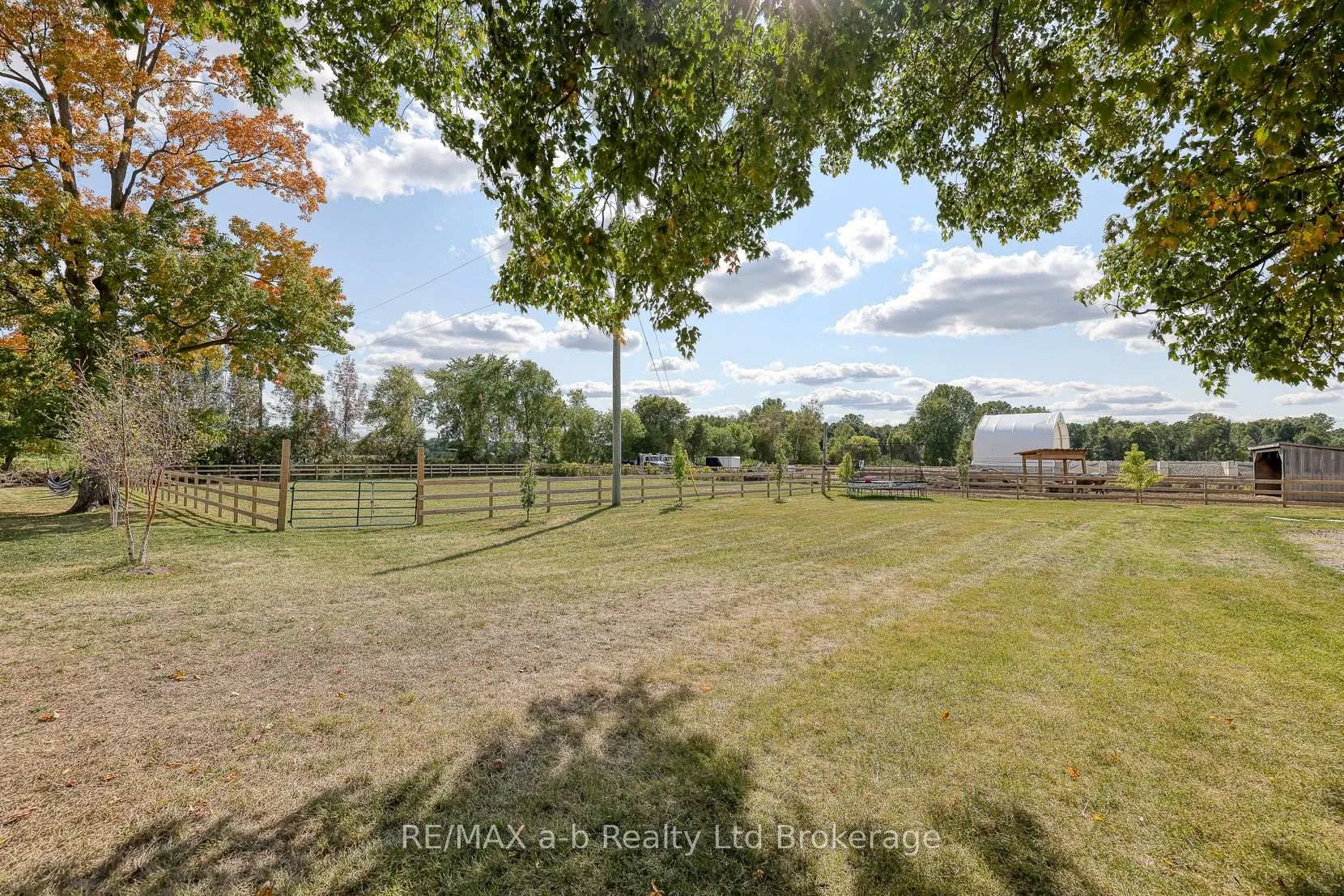 Photo 10 of 1 Etonia Road, Brant, South Dumfries — HOMEH