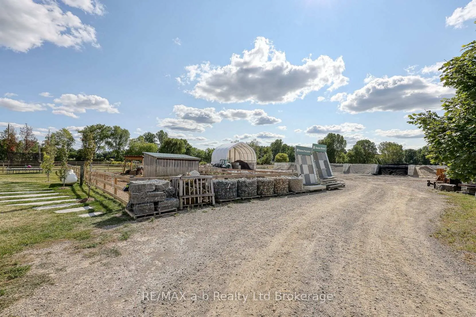 Photo 22 of 1 Etonia Road, Brant, South Dumfries — HOMEH