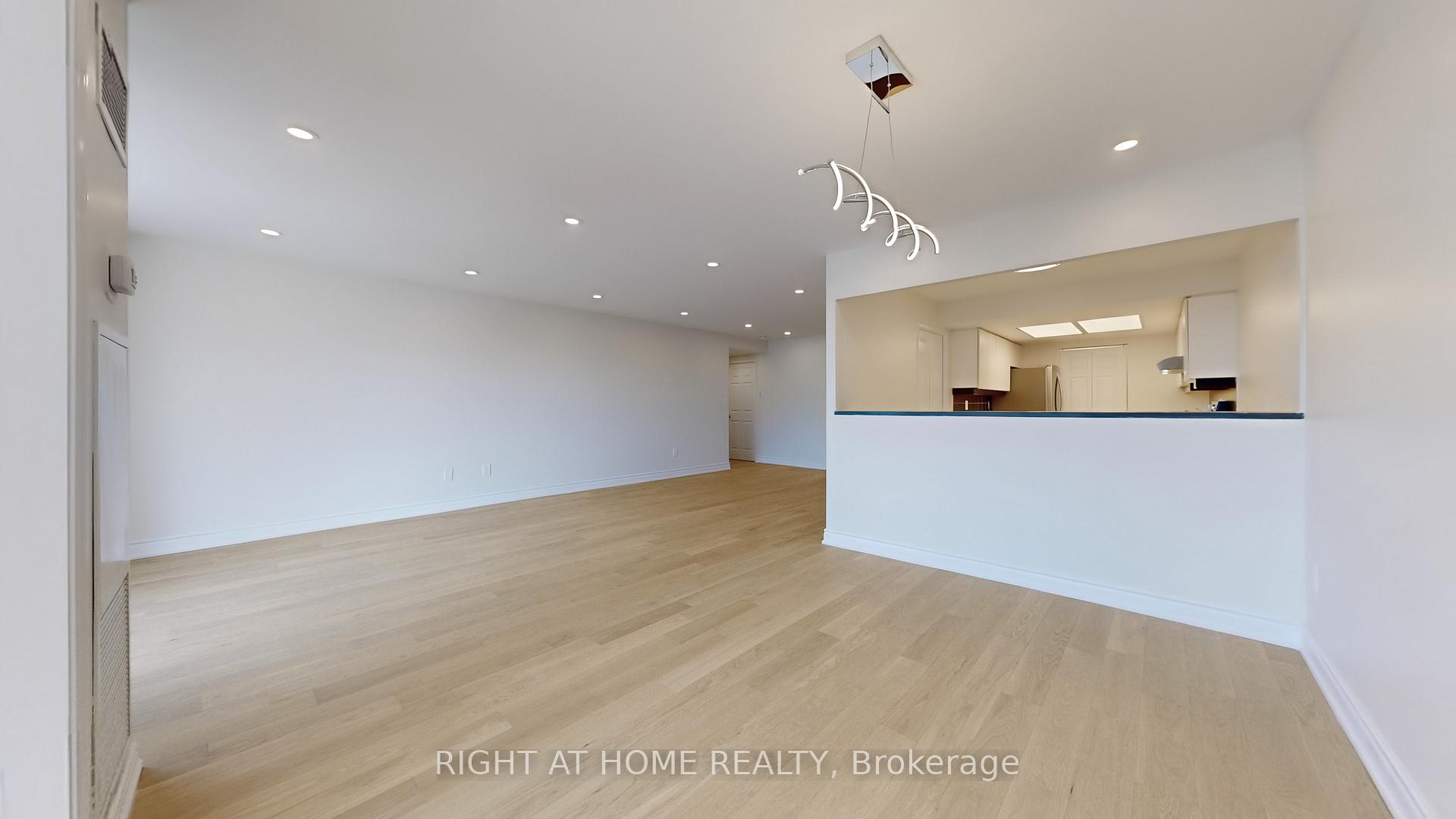 Photo 16 of Unit 1007, 7905 Bayview Avenue, Markham, Aileen-Willowbrook — HOMEH