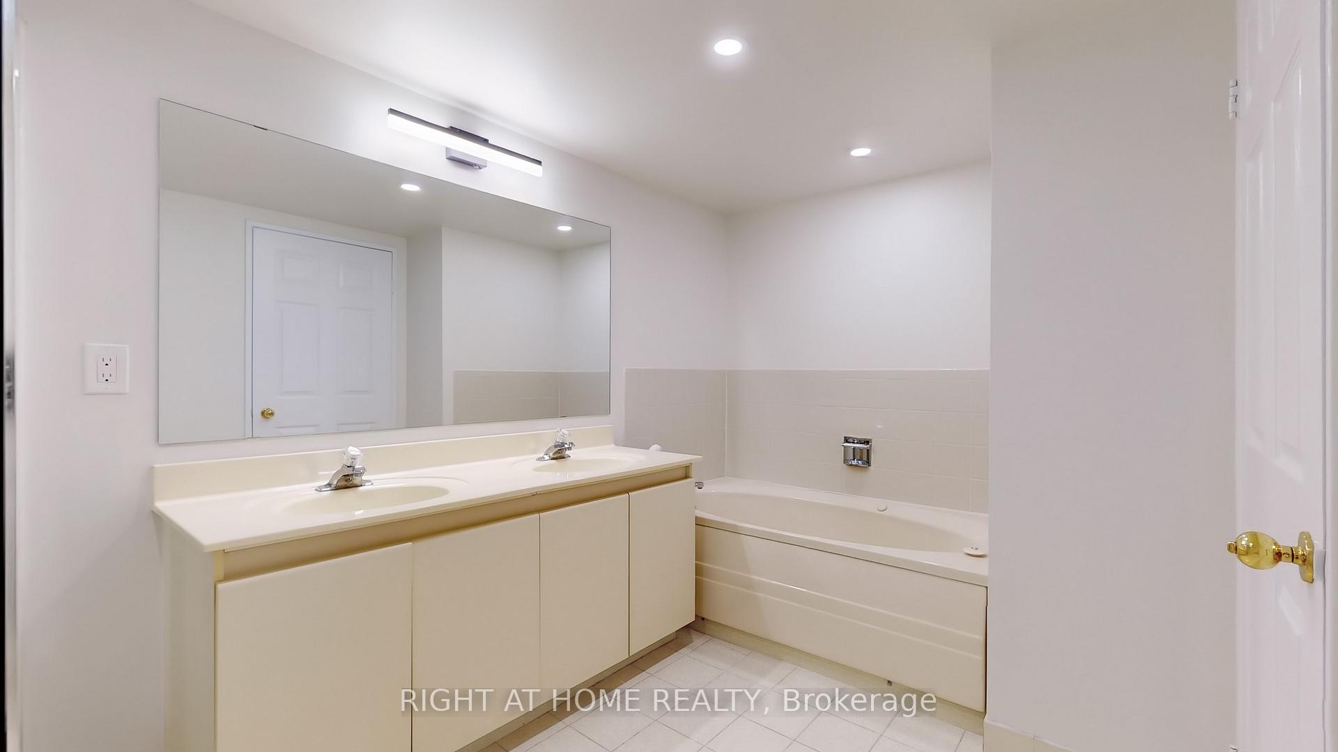 Photo 22 of Unit 1007, 7905 Bayview Avenue, Markham, Aileen-Willowbrook — HOMEH