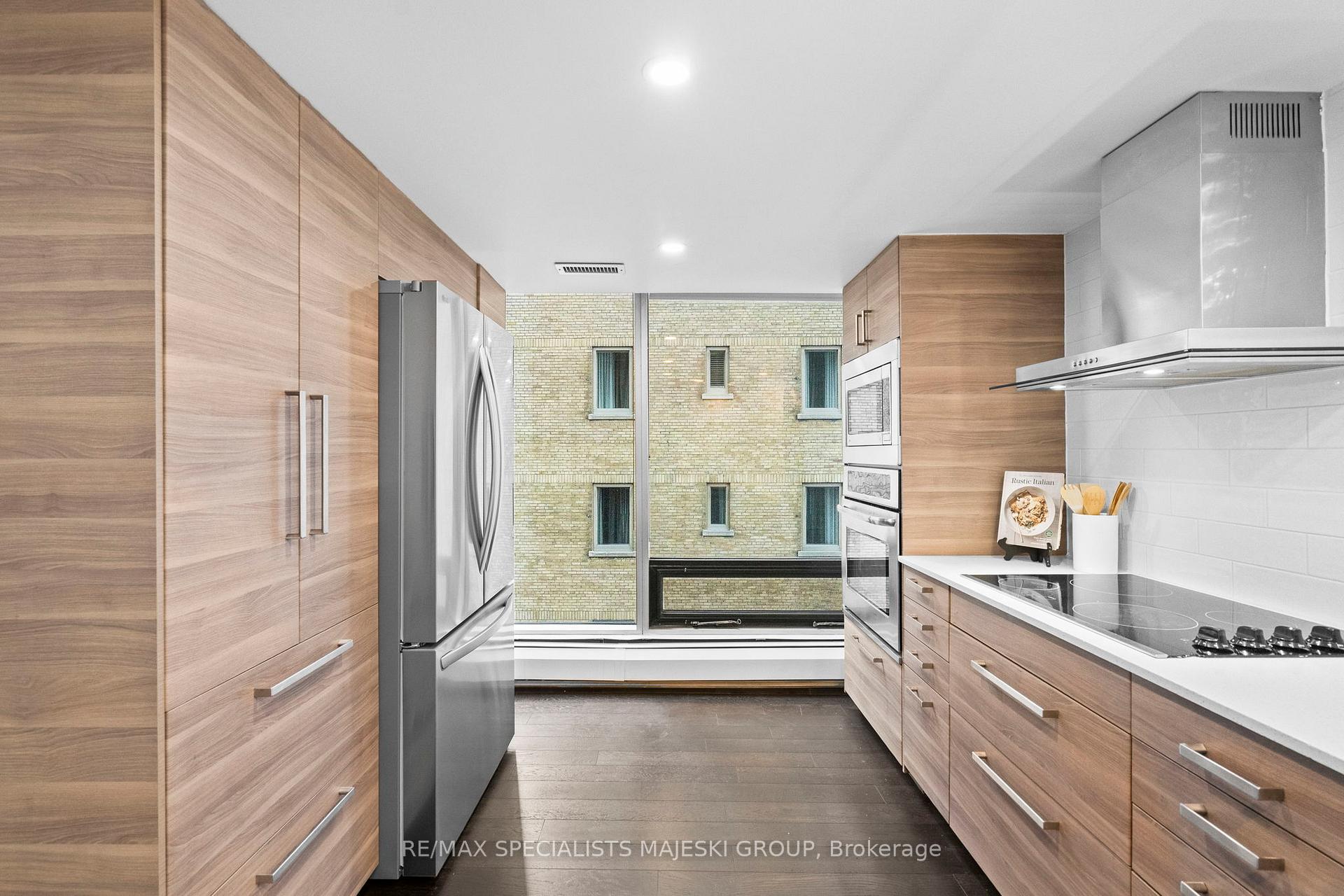 Photo 16 of Unit 1005, 30 Wellington Street E, Toronto, Church-Yonge Corridor — HOMEH