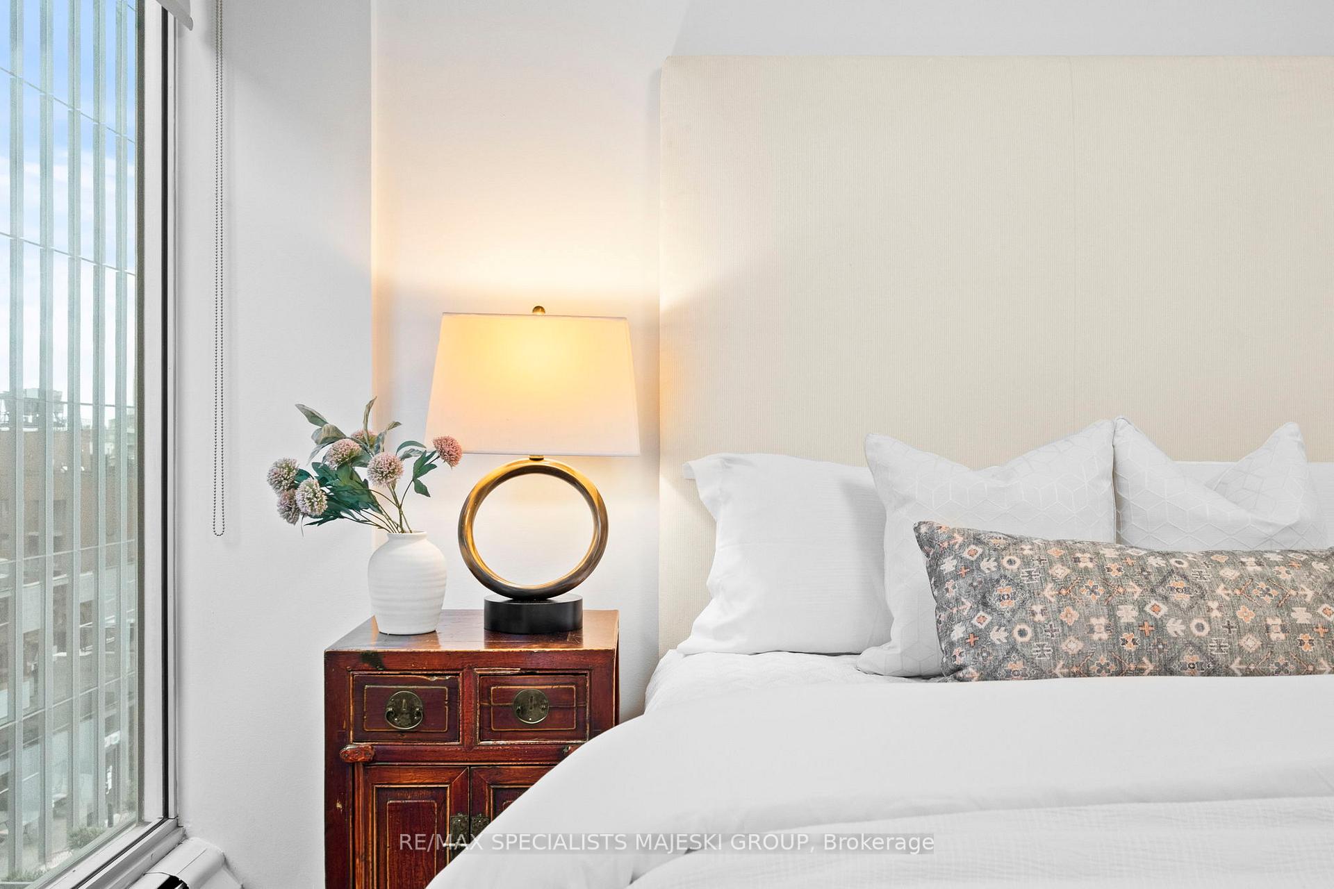 Photo 33 of Unit 1005, 30 Wellington Street E, Toronto, Church-Yonge Corridor — HOMEH