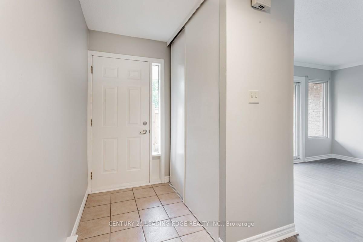 Photo 3 of 56 Springfair Avenue, Aurora, Aurora Village — HOMEH