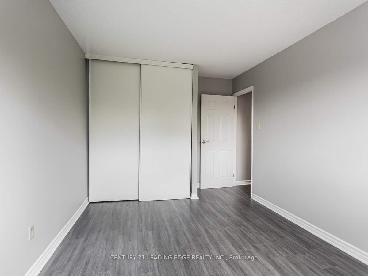 Photo 14 of 56 Springfair Avenue, Aurora, Aurora Village — HOMEH