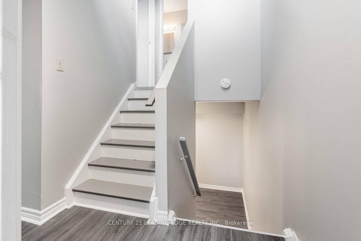 Photo 15 of 56 Springfair Avenue, Aurora, Aurora Village — HOMEH