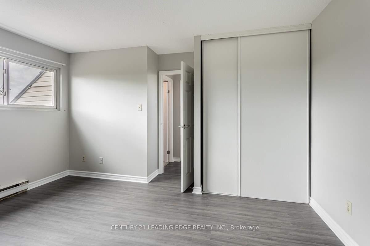 Photo 17 of 56 Springfair Avenue, Aurora, Aurora Village — HOMEH
