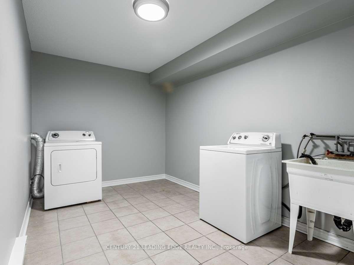 Photo 20 of 56 Springfair Avenue, Aurora, Aurora Village — HOMEH