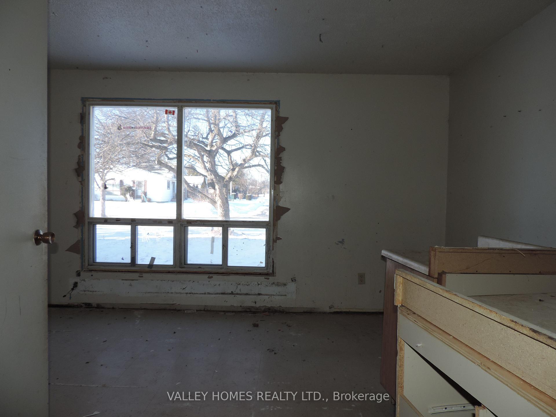 Photo 2 of 364 Pattie Drive E, Carleton Place — HOMEH