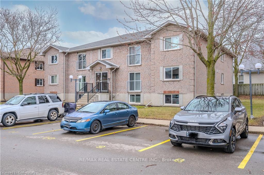 Photo 2 of Unit 3, 323 Northlake Drive, Waterloo — HOMEH