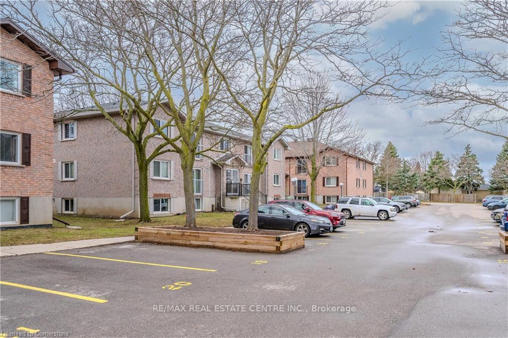 Photo 3 of Unit 3, 323 Northlake Drive, Waterloo — HOMEH