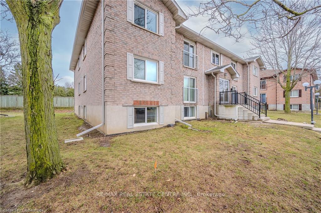 Photo 4 of Unit 3, 323 Northlake Drive, Waterloo — HOMEH