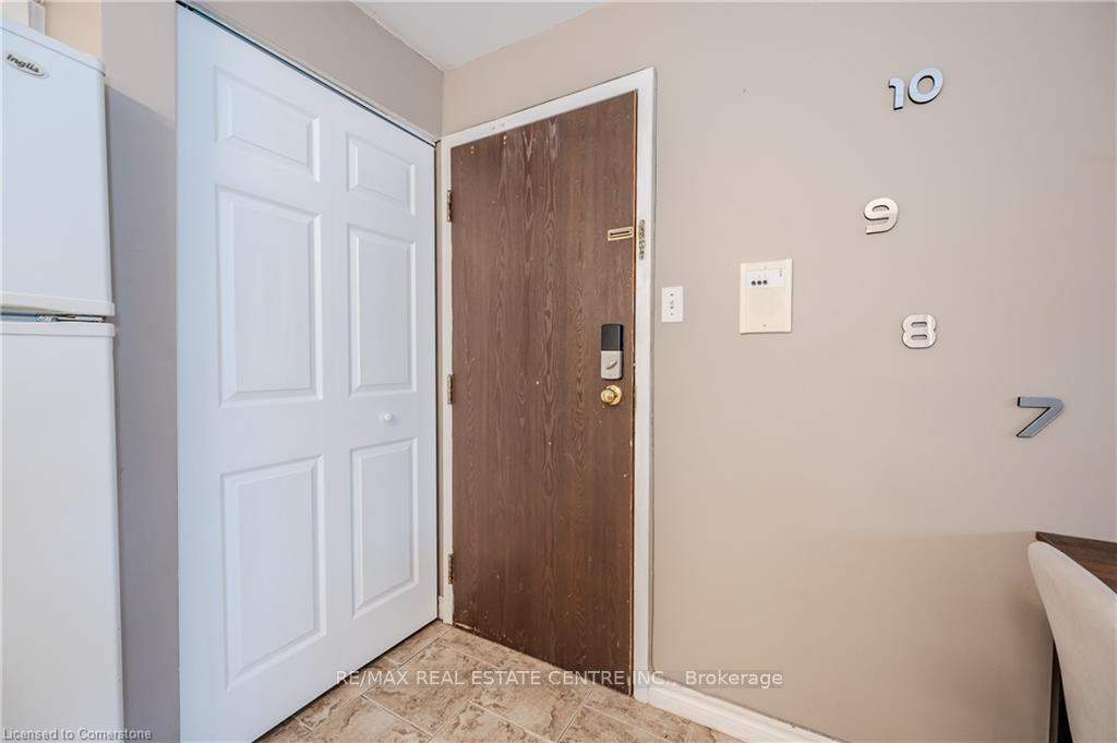 Photo 7 of Unit 3, 323 Northlake Drive, Waterloo — HOMEH