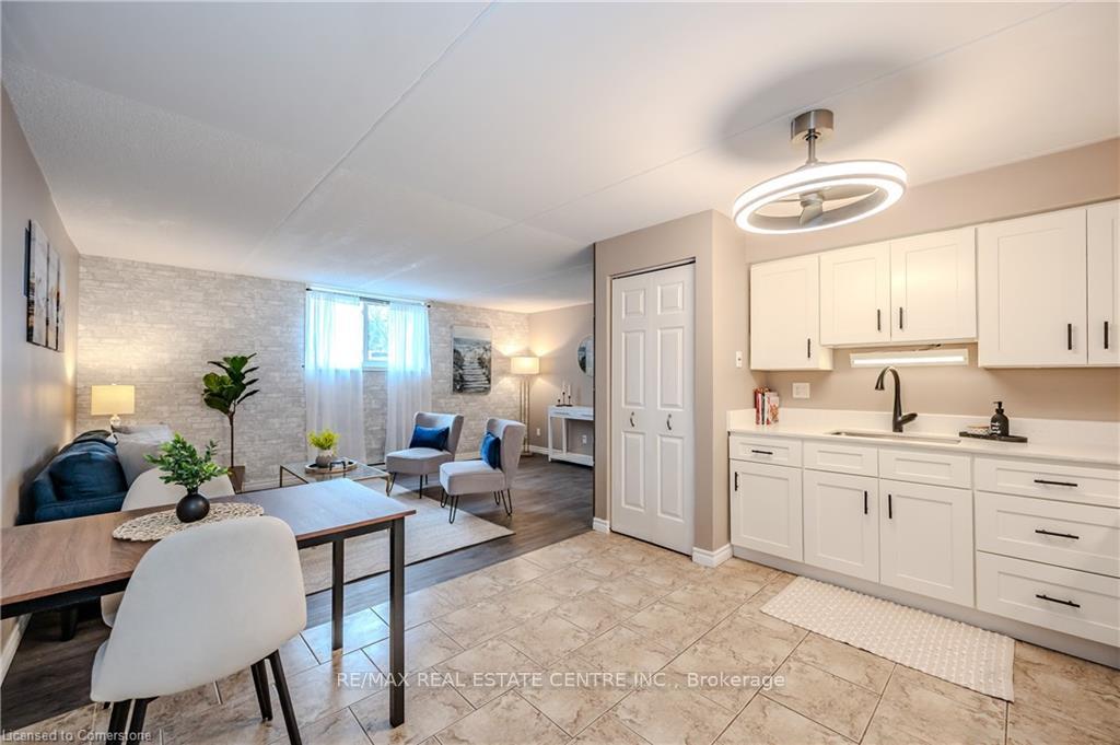 Photo 8 of Unit 3, 323 Northlake Drive, Waterloo — HOMEH