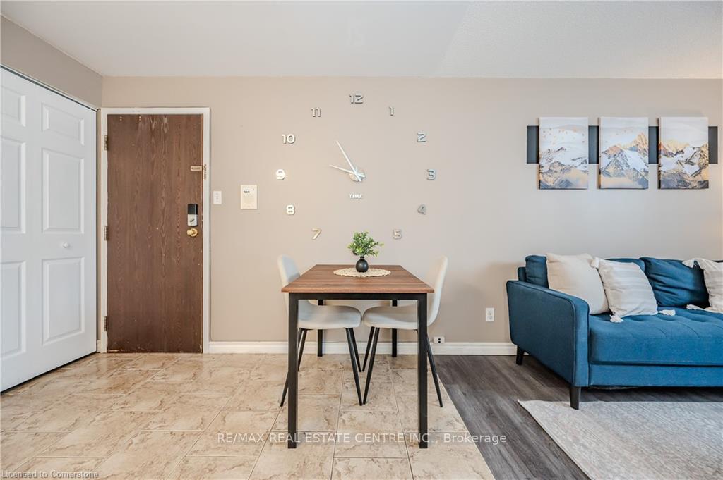 Photo 14 of Unit 3, 323 Northlake Drive, Waterloo — HOMEH