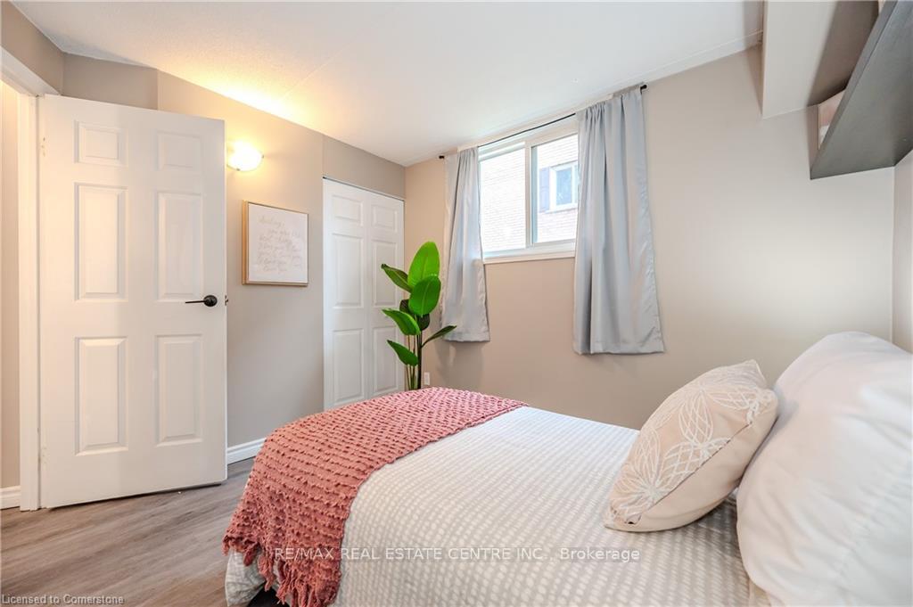 Photo 22 of Unit 3, 323 Northlake Drive, Waterloo — HOMEH