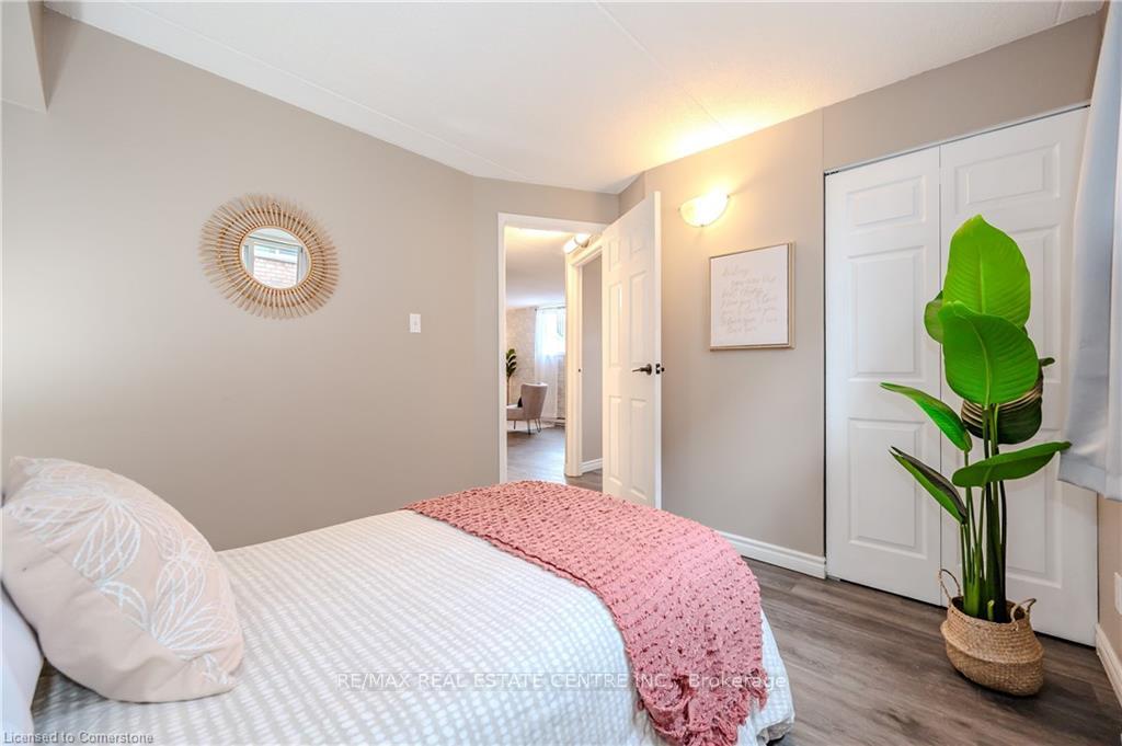 Photo 23 of Unit 3, 323 Northlake Drive, Waterloo — HOMEH