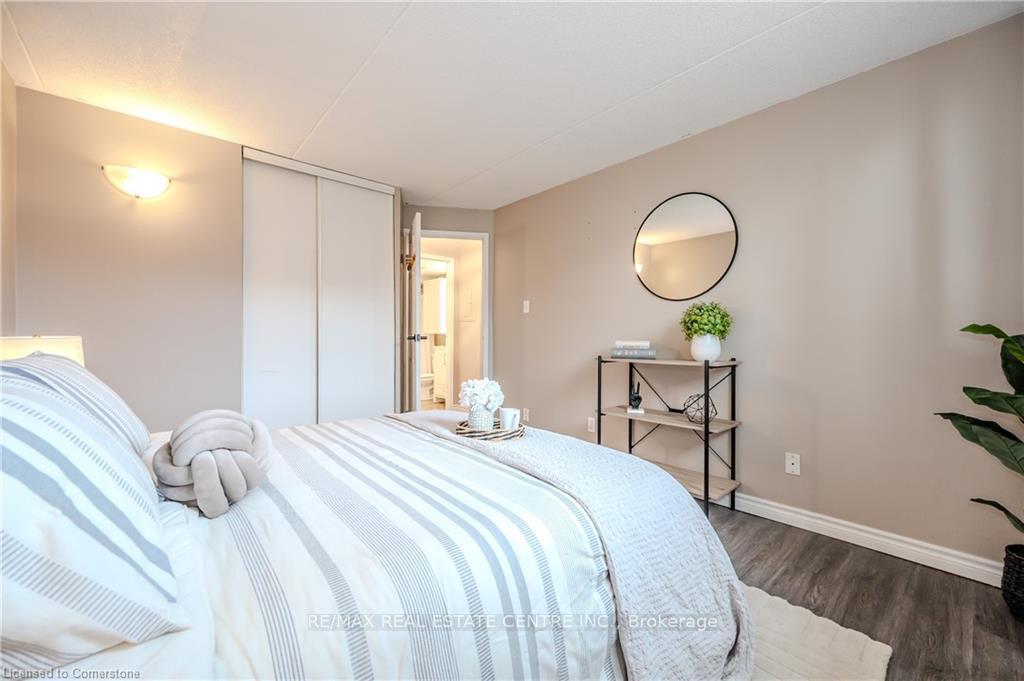 Photo 26 of Unit 3, 323 Northlake Drive, Waterloo — HOMEH