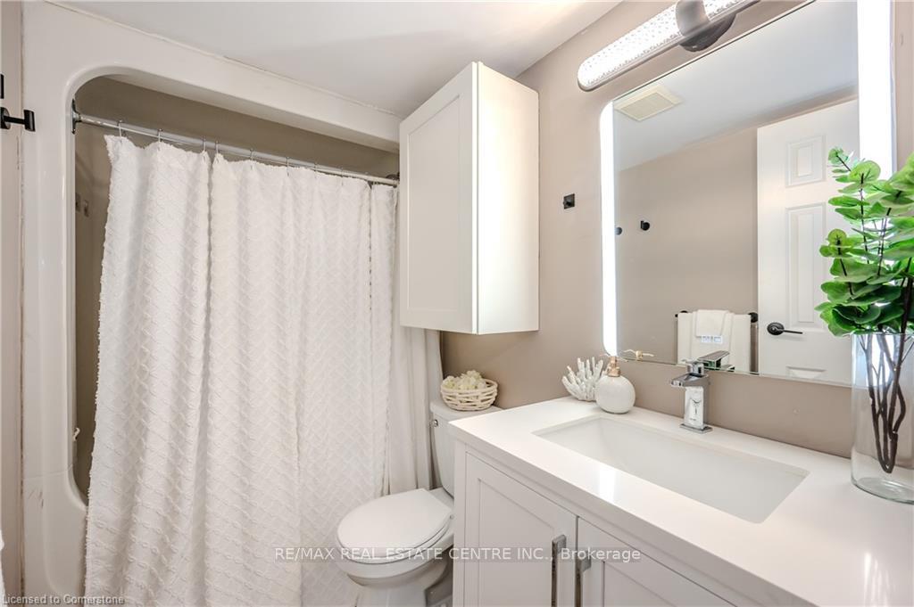 Photo 27 of Unit 3, 323 Northlake Drive, Waterloo — HOMEH