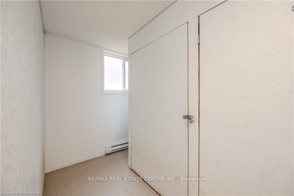 Photo 31 of Unit 3, 323 Northlake Drive, Waterloo — HOMEH