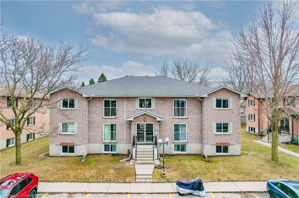 Photo 34 of Unit 3, 323 Northlake Drive, Waterloo — HOMEH