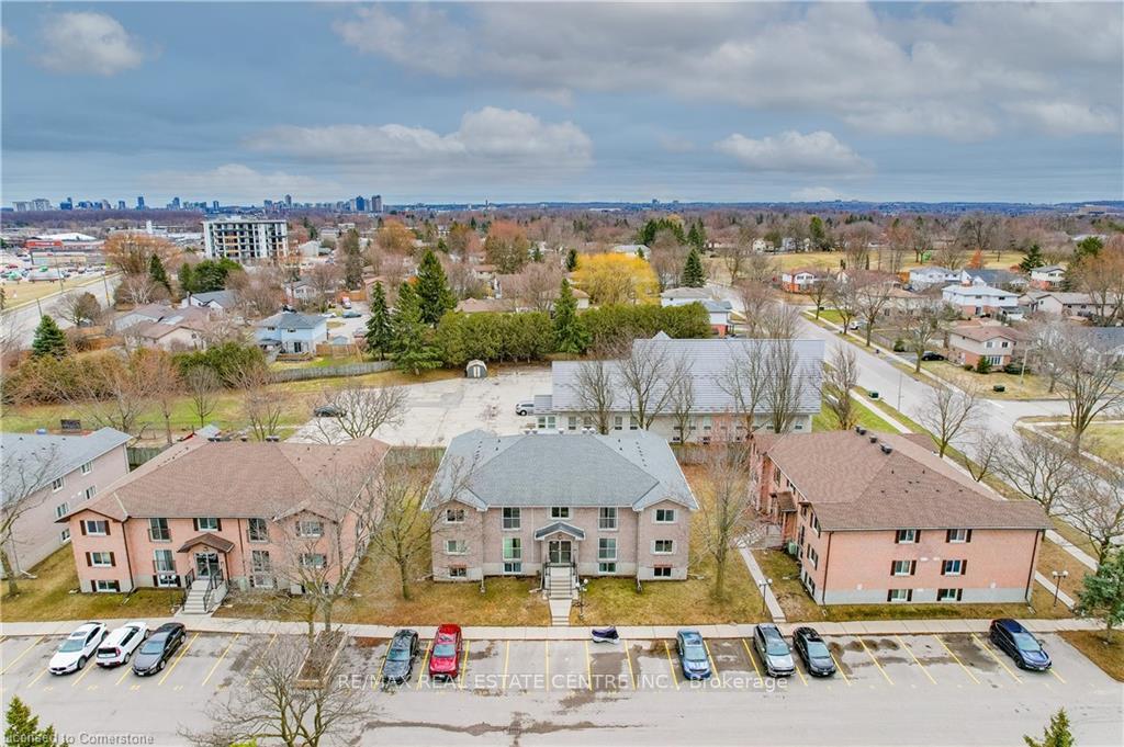 Photo 35 of Unit 3, 323 Northlake Drive, Waterloo — HOMEH