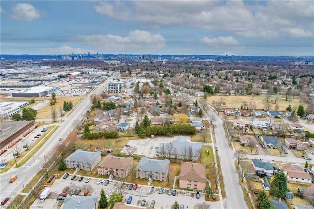 Photo 36 of Unit 3, 323 Northlake Drive, Waterloo — HOMEH