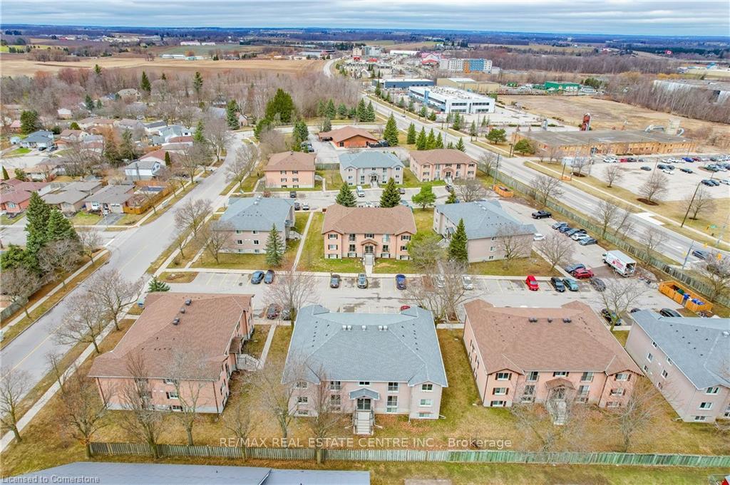 Photo 37 of Unit 3, 323 Northlake Drive, Waterloo — HOMEH