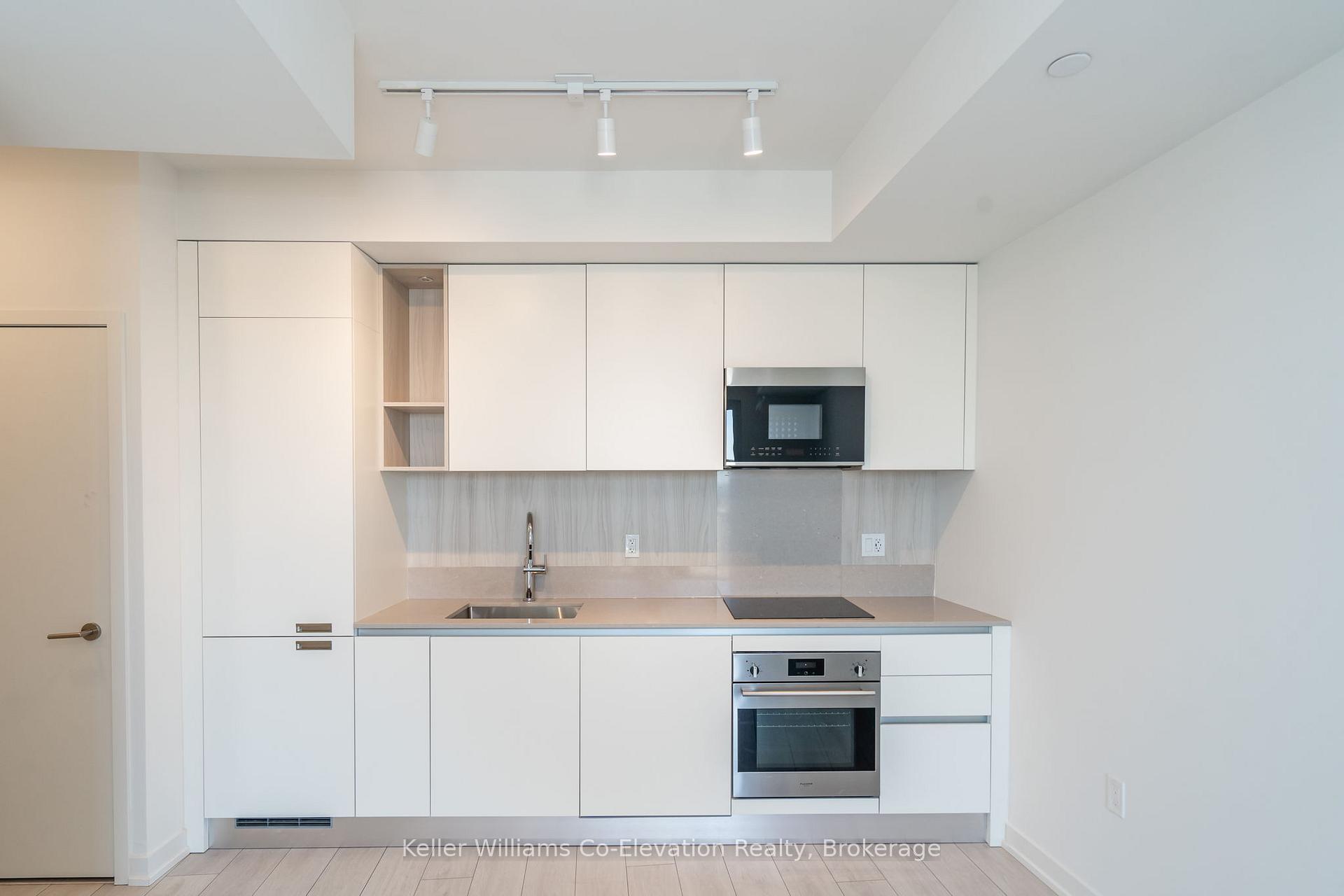 Photo 3 of Unit 2007, 37 Mary Street, Barrie, City Centre — HOMEH