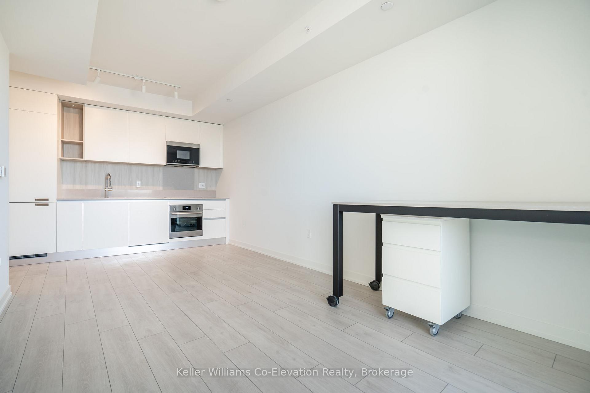 Photo 7 of Unit 2007, 37 Mary Street, Barrie, City Centre — HOMEH