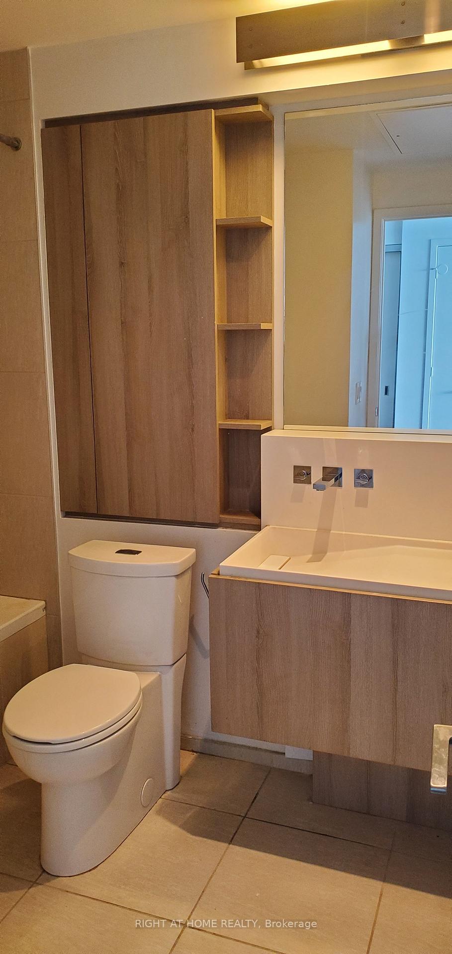 Photo 8 of Unit 4309, 101 Charles Street E, Toronto, Church-Yonge Corridor — HOMEH