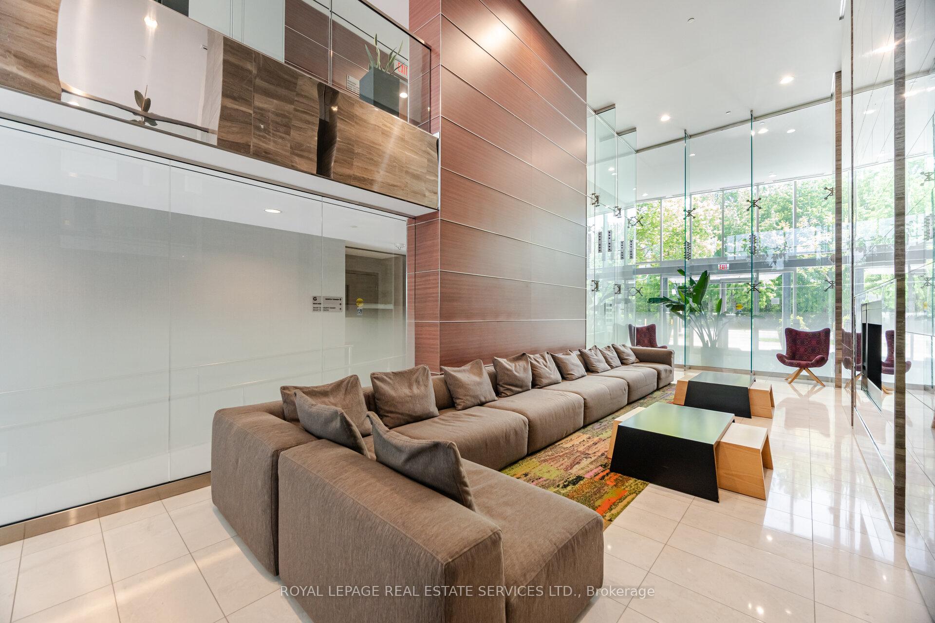 Photo 4 of Unit S1507, 120 Bayview Avenue, Toronto, Waterfront Communities — HOMEH