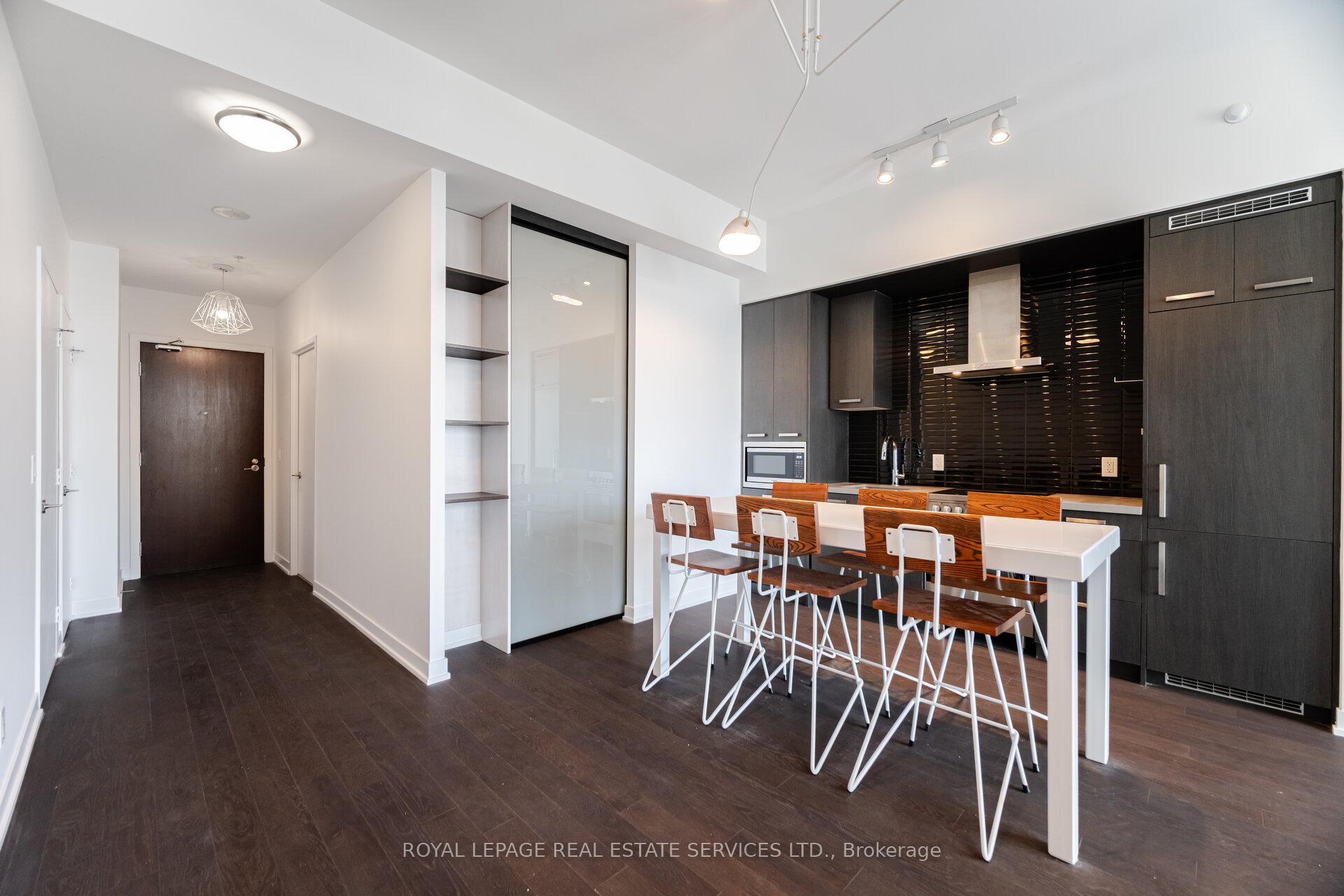 Photo 8 of Unit S1507, 120 Bayview Avenue, Toronto, Waterfront Communities — HOMEH