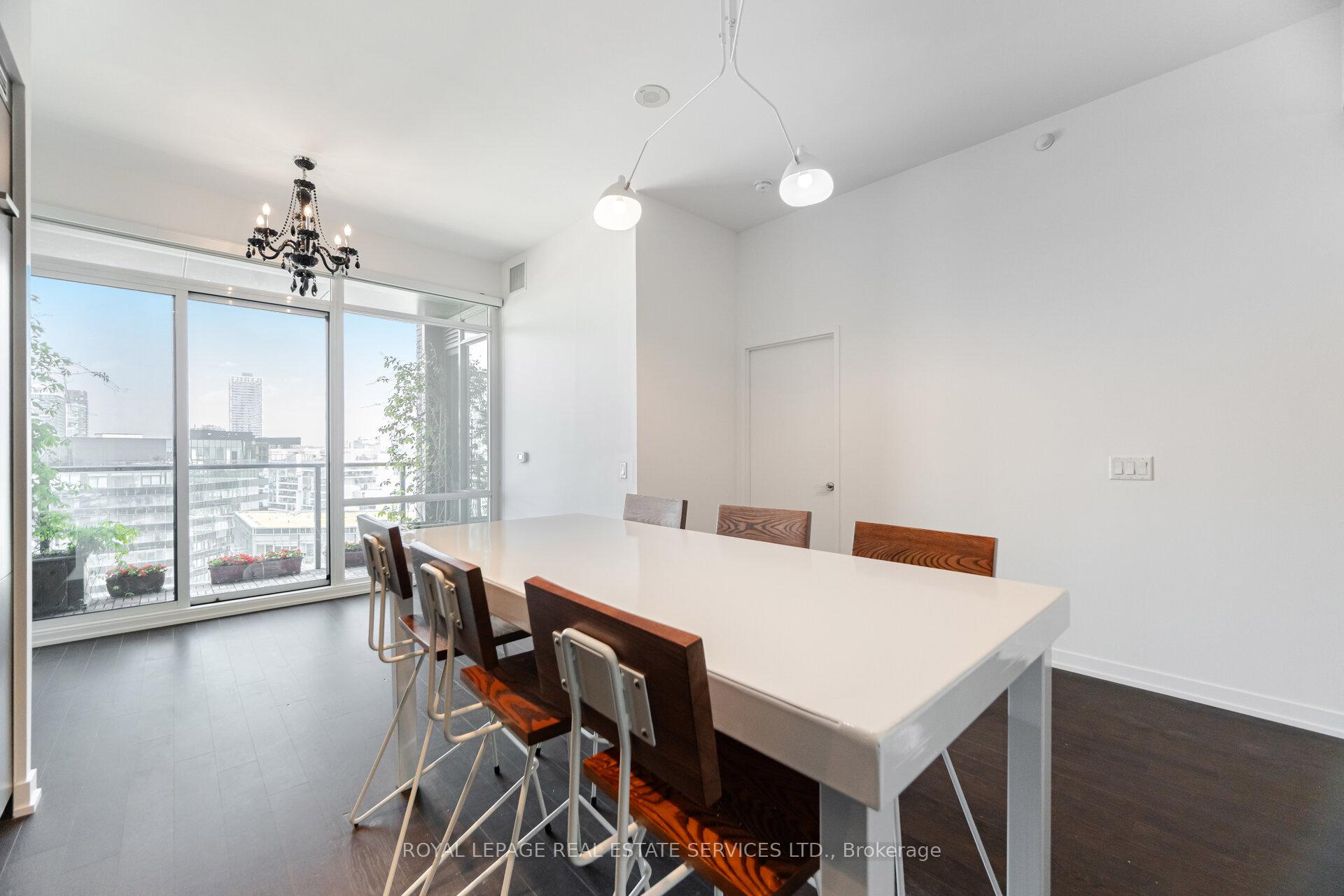 Photo 11 of Unit S1507, 120 Bayview Avenue, Toronto, Waterfront Communities — HOMEH
