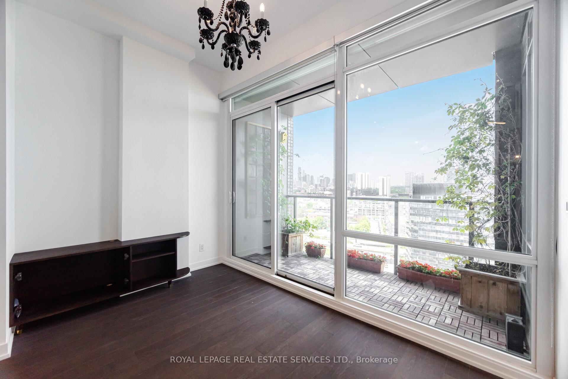 Photo 12 of Unit S1507, 120 Bayview Avenue, Toronto, Waterfront Communities — HOMEH