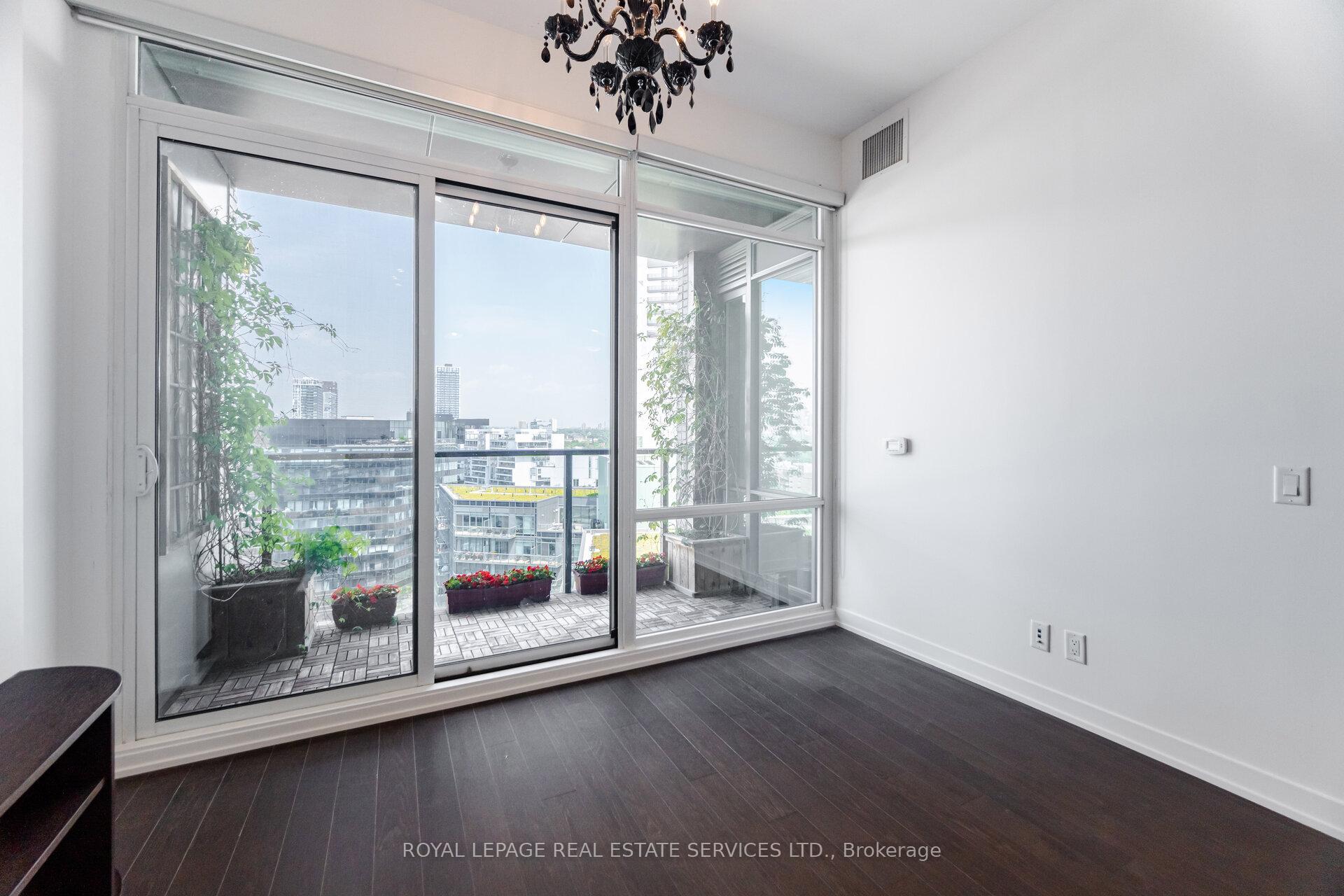 Photo 14 of Unit S1507, 120 Bayview Avenue, Toronto, Waterfront Communities — HOMEH