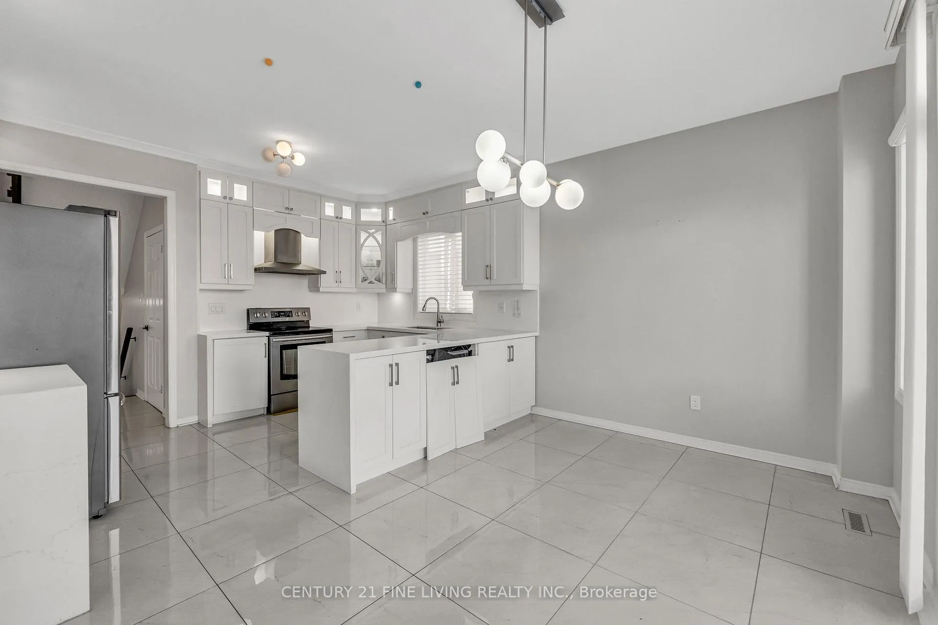 Photo 12 of 3 Sailwind Road, Brampton, Sandringham-Wellington — HOMEH