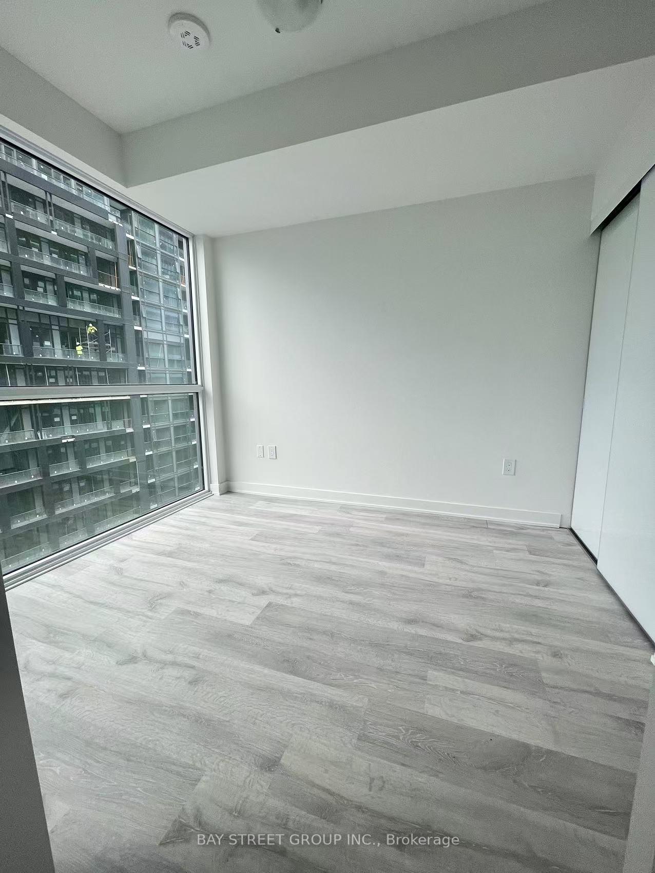 Photo 3 of Unit LPH1820, 60 Princess Street, Toronto, Waterfront Communities — HOMEH