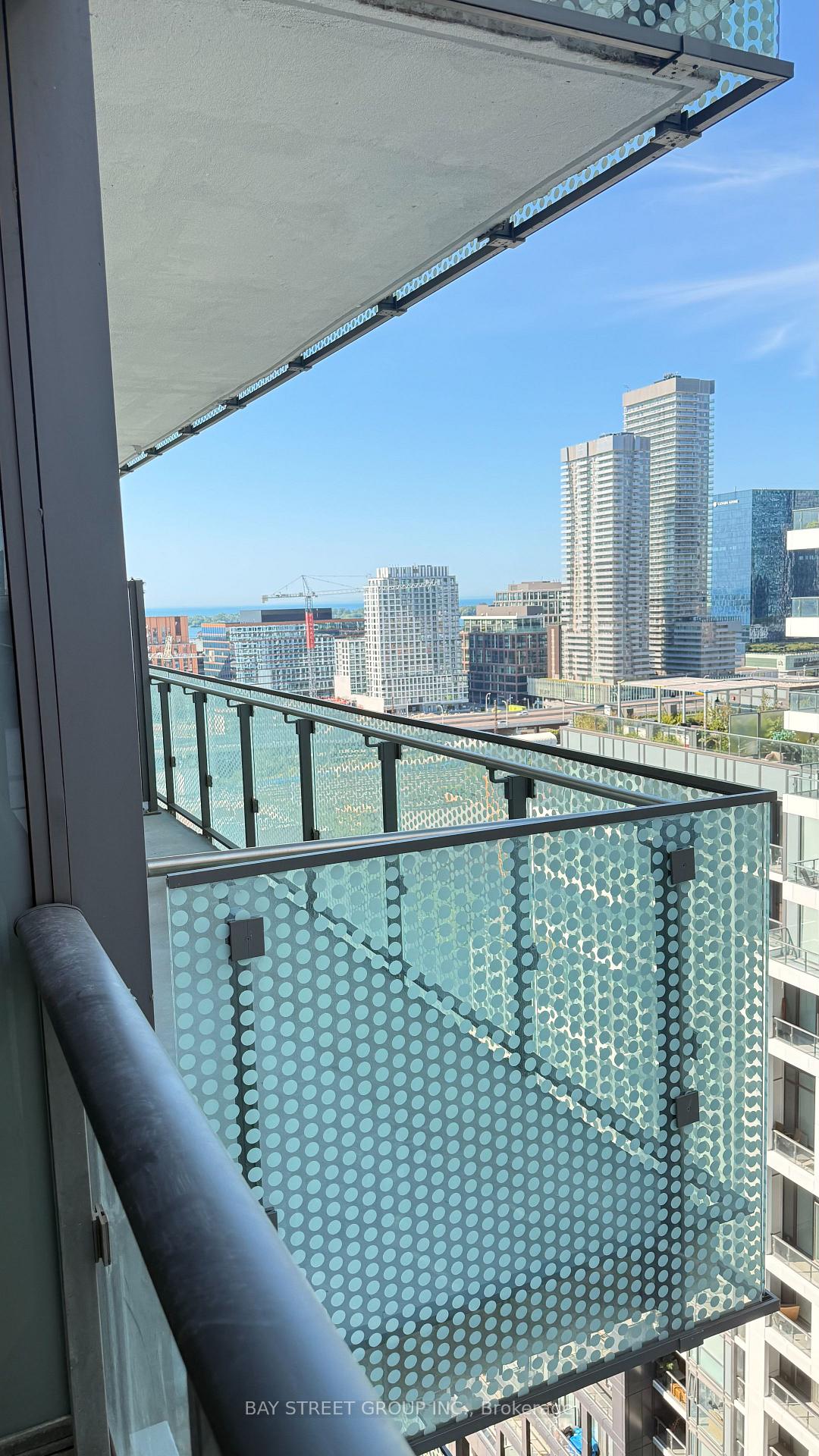 Photo 8 of Unit LPH1820, 60 Princess Street, Toronto, Waterfront Communities — HOMEH