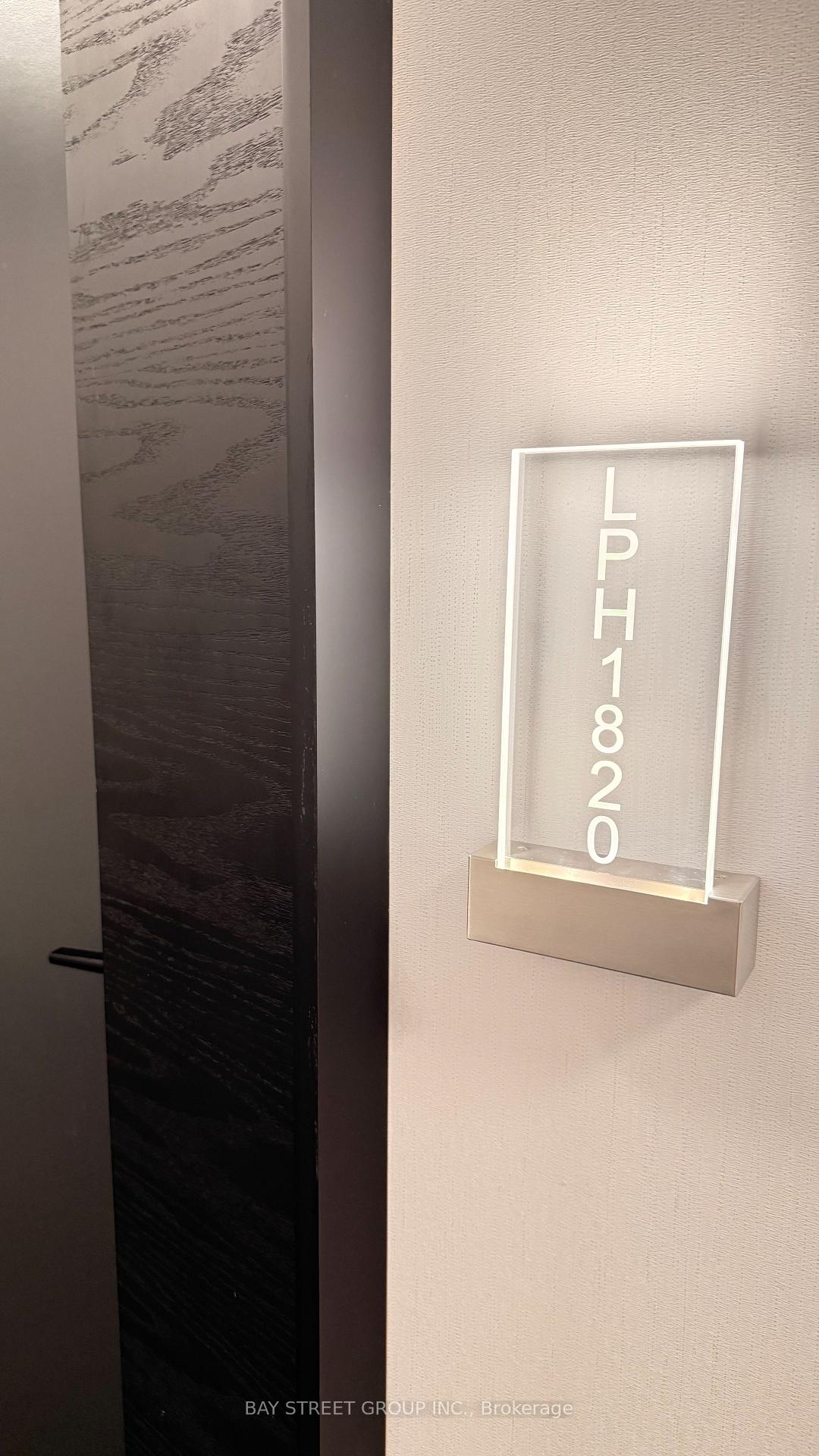 Photo 10 of Unit LPH1820, 60 Princess Street, Toronto, Waterfront Communities — HOMEH
